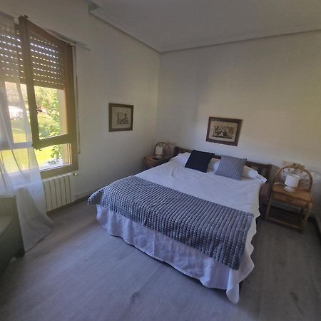Bera  Hostal Lizuniaga מראה חיצוני תמונה