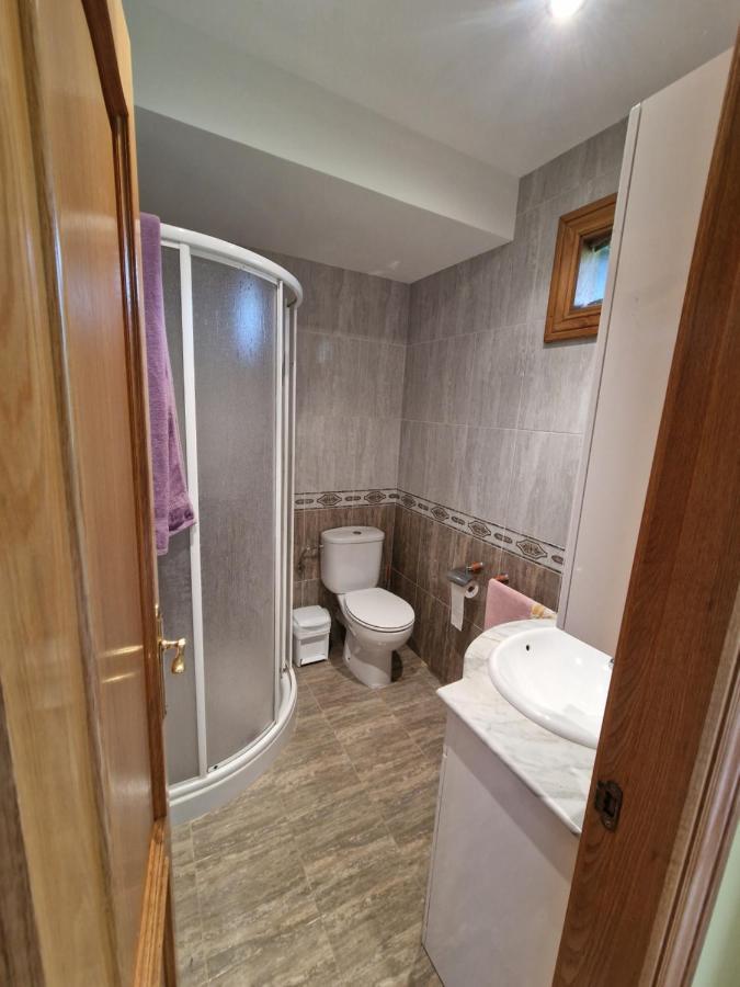 Bera  Hostal Lizuniaga מראה חיצוני תמונה