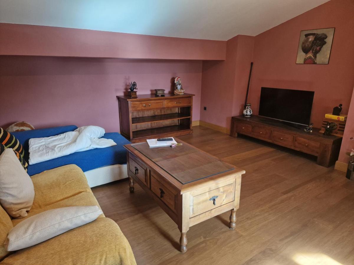 Bera  Hostal Lizuniaga מראה חיצוני תמונה