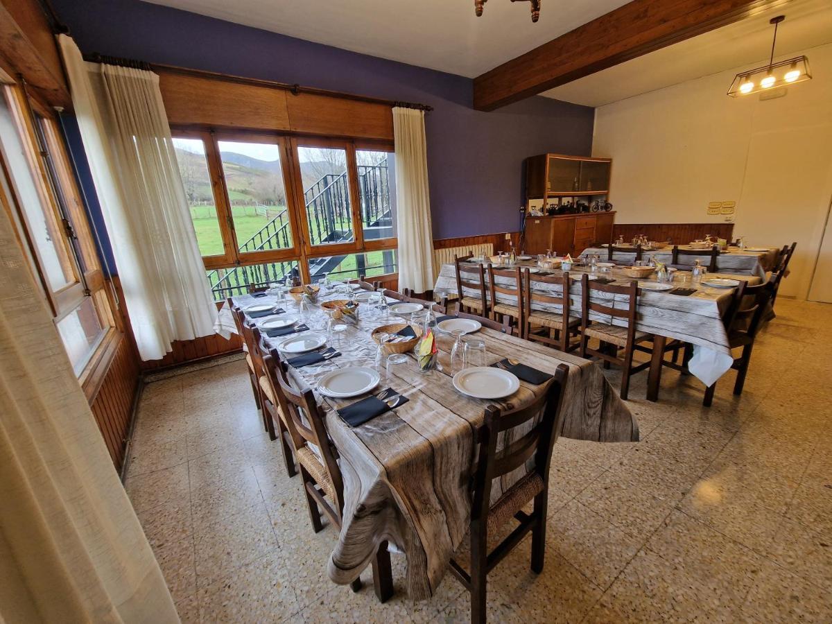 Bera  Hostal Lizuniaga מראה חיצוני תמונה