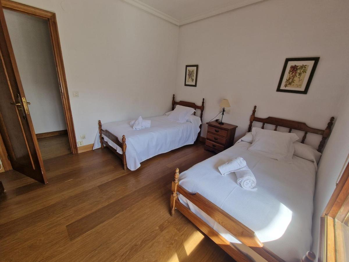 Bera  Hostal Lizuniaga מראה חיצוני תמונה