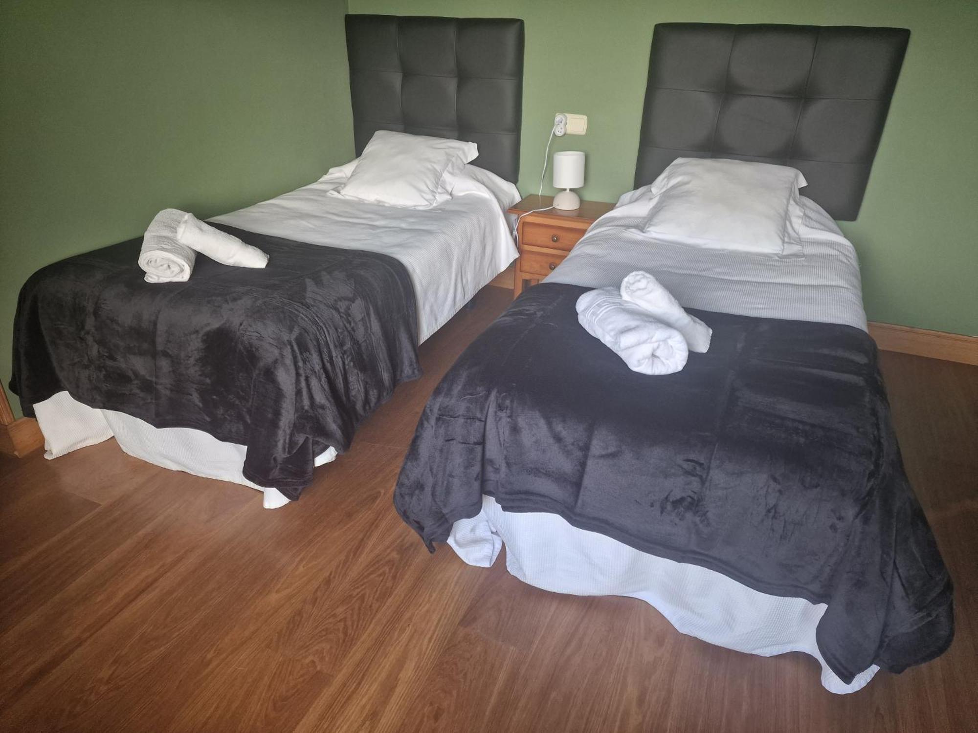 Bera  Hostal Lizuniaga מראה חיצוני תמונה