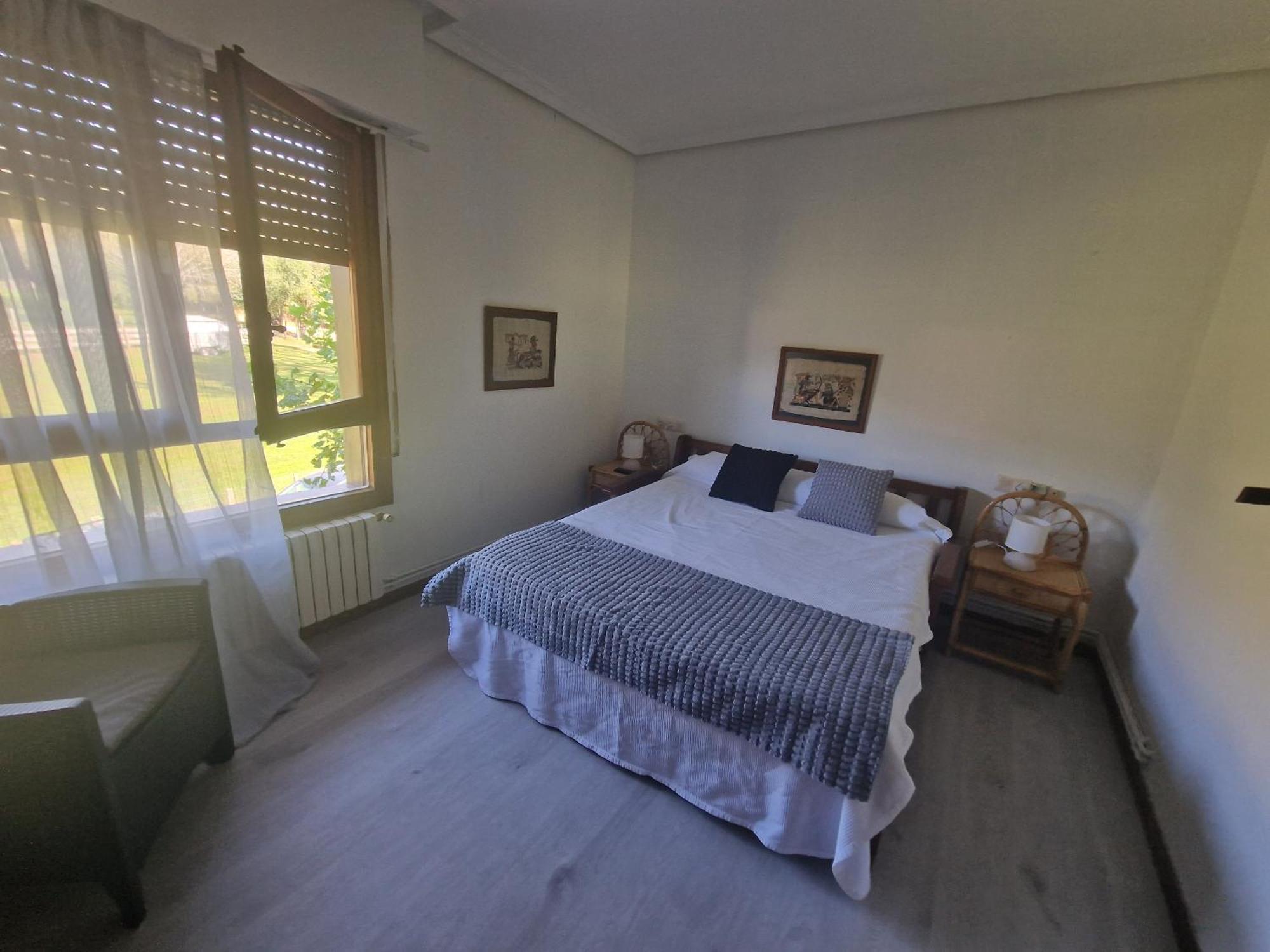 Bera  Hostal Lizuniaga מראה חיצוני תמונה