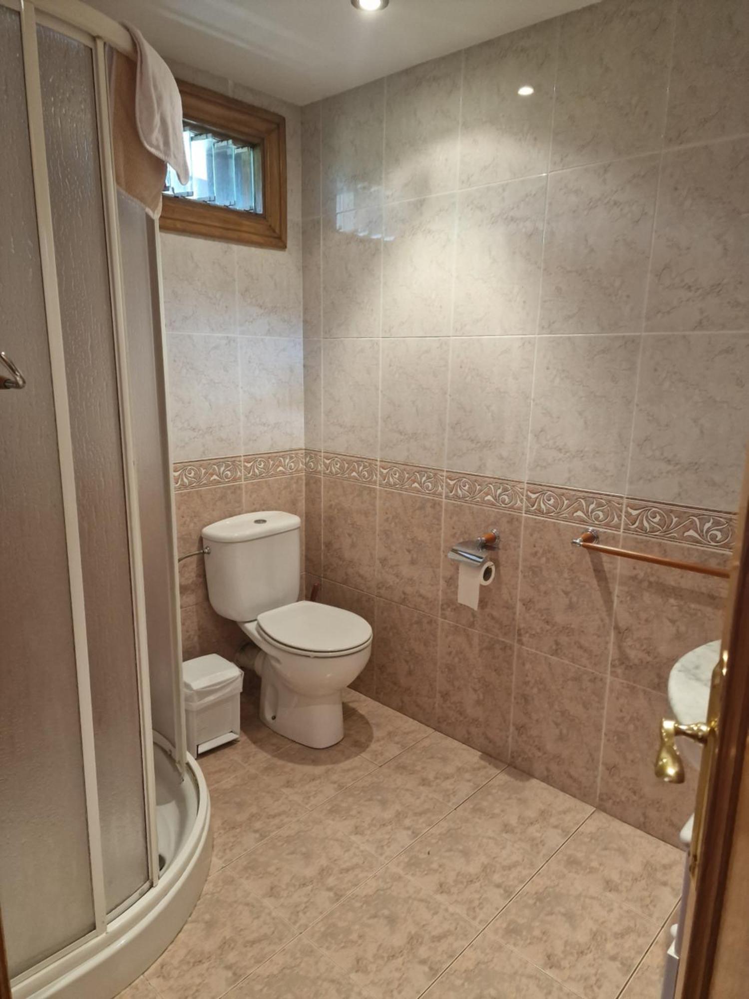 Bera  Hostal Lizuniaga מראה חיצוני תמונה