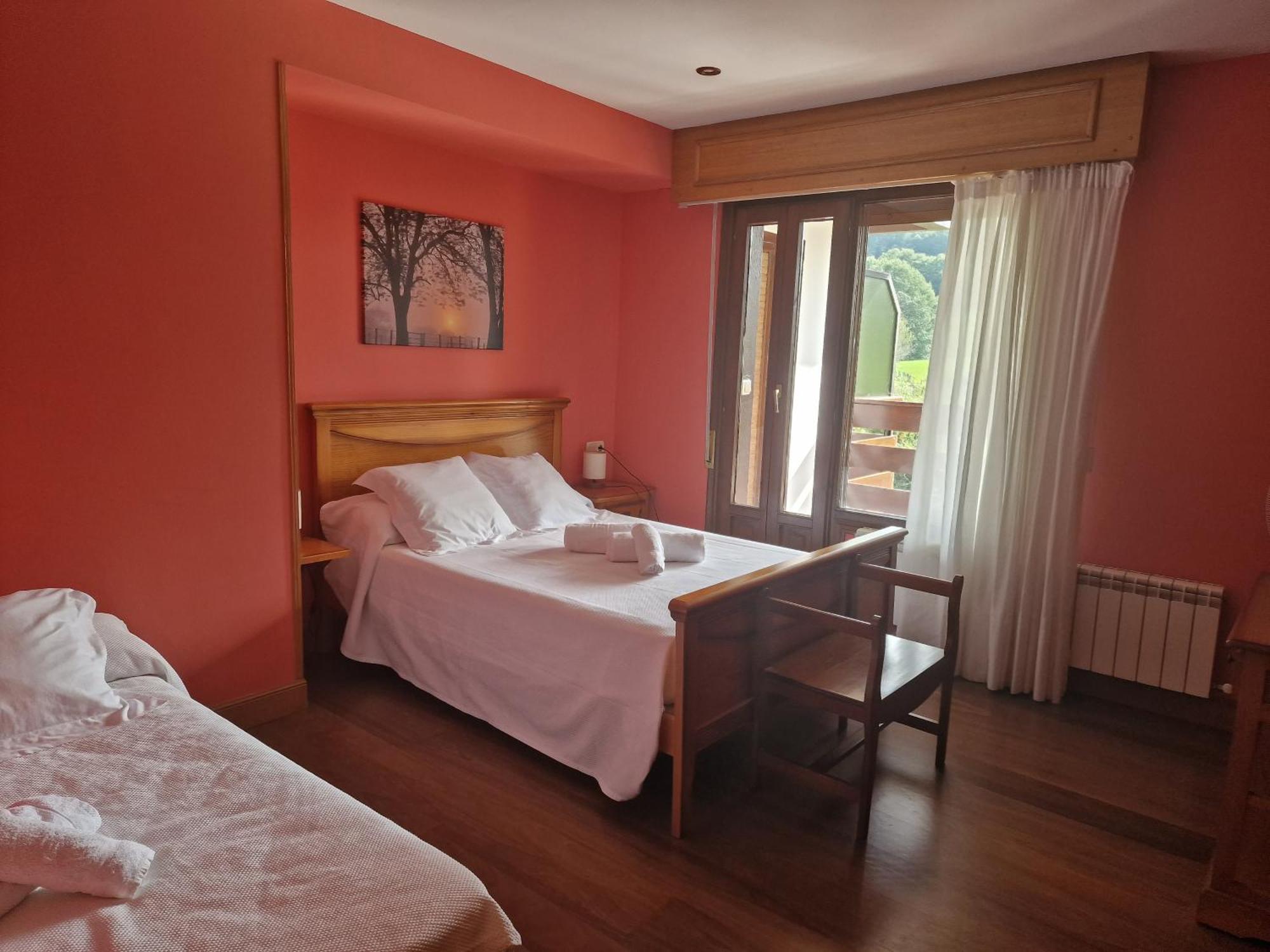 Bera  Hostal Lizuniaga מראה חיצוני תמונה